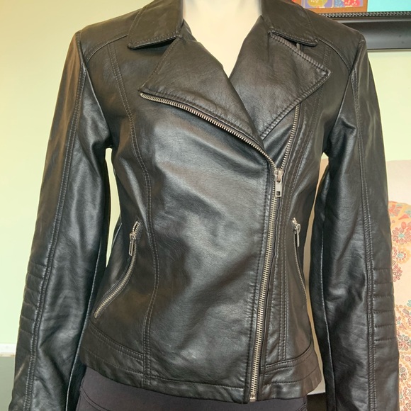 Cupcakes and Cashmere Faux Leather Moro Jacket - Picture 4 of 9